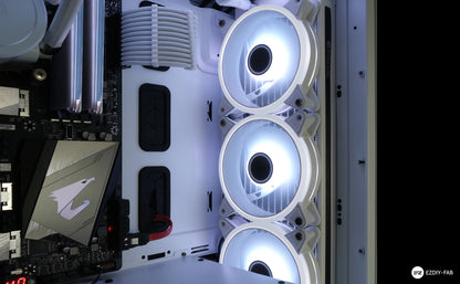 White Moonlight 120mm RGB Gehäuselüfter mit Lüfter-Hub X und Fernbedienung